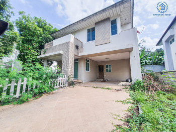 *****บ้านเดี่ยวมือสอง โครงการ ดี ฮาบิแทท ราชพฤกษ์ เนื้อที่ 76.90 ตร.ว. ฟังก์ชัน 3 ห้องนอน 3 ห้องน้ำ 2 ที่จอดรถ บรรยากาศ เงียบสงบเป็นส่วนตัว บนทำเลเดินทางสะดวก ติดถนนราชพฤกษ์ เชื่อมต่อถนนรัตนาธิเบศร์ ถนนชัยพฤกษ์ ถนนติวานนท์ ใกล้รถไฟฟ้าสายสีม่วง "สถานีบางรักใหญ่" และจุดขึ้นทางด่วน "งามวงศ์วาน"