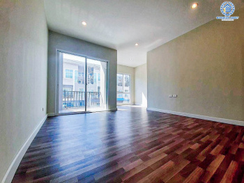 *****ทาวน์โฮม 3 ชั้นมือสอง โครงการ ซิกเนเจอร์ รามอินทรา เนื้อที่ 20.50 ตร.ว. ฟังก์ชัน 3 ห้องนอน 3 ห้องน้ำ 1 ที่จอดรถ พร้อมเข้าอยู่ บนทำเลเดินทางสะดวก เชื่อมต่อถนนเลียบคลองสอง ถนนหทัยราษฎร์ ถนนปัญญาอินทรา ใกล้รถไฟฟ้าสายสีชมพู "สถานีบางชัน" และจุดขึ้นทางด่วน "วงแหวนกาญจนาภิเษก"