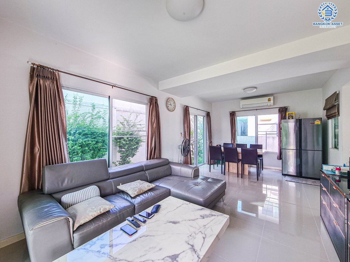 *****บ้านเดี่ยวมือสองนนทบุรี โครงการ พฤกษ์ลดา บางใหญ่2 หลังมุม! เนื้อที่กว้างขวางถึง 74.7 ตร.ว. ฟังก์ชัน 3 ห้องนอน 2 ห้องน้ำ 4 ที่จอดรถ บ้านสภาพใหม่ไม่ค่อยได้พักอาศัย บนทำเลแห่งการเดินทาง เชื่อมต่อถนนกาญจนาภิเษก, ซอยคลองถนน, ซอยแก้วอินทร์ ใกล้รถไฟฟ้าสายสีม่วง "สถานีคลองบางไผ่" และทางด่วน "กาญจนาภิเษก"...