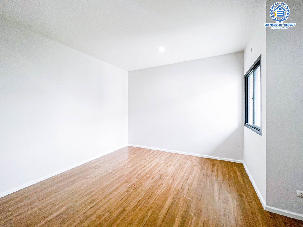 *****บ้านแฝด 3 ชั้นมือสอง โครงการ บ้านกลางเมือง The Edition สุขสวัสดิ์-พระราม3 เนื้อที่กว้าง 43.30 ตร.ว. ฟังก์ชัน 4 ห้องนอน 4 ห้องน้ำ 3 ที่จอดรถ บ้านหลังใหญ่ ตกแต่งครบพร้อมเข้าอยู่ บนทำเลดี เชื่อมต่อถนนสุขสวัสดิ์ ถนนประชาอุทิศ ถนนพระราม2  ใกล้จุดขึ้นทางด่วน "เฉลิมมหานคร"