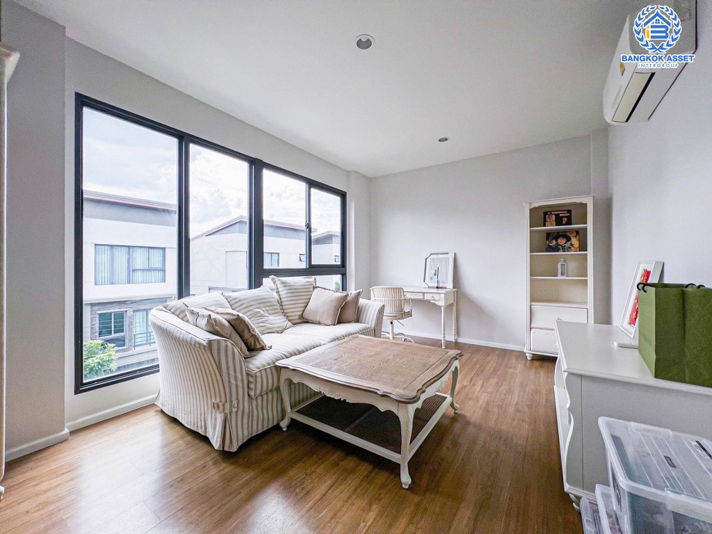 *****บ้านแฝด 3 ชั้นมือสอง โครงการ บ้านกลางเมือง The Edition สุขสวัสดิ์-พระราม3 เนื้อที่กว้าง 43.30 ตร.ว. ฟังก์ชัน 4 ห้องนอน 4 ห้องน้ำ 3 ที่จอดรถ บ้านหลังใหญ่ ตกแต่งครบพร้อมเข้าอยู่ บนทำเลดี เชื่อมต่อถนนสุขสวัสดิ์ ถนนประชาอุทิศ ถนนพระราม2  ใกล้จุดขึ้นทางด่วน "เฉลิมมหานคร"