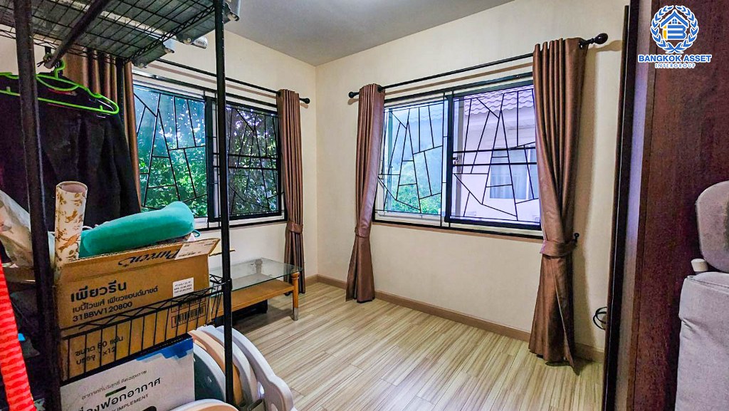 *****บ้านแฝดมือสอง โครงการ เพอร์เฟคพาร์ค ราชพฤกษ์ หลังมุม เนื้อที่กว้าง 45 ตร.ว. ฟังก์ชัน 3 ห้องนอน 2 ห้องน้ำ 2 ที่จอดรถ บ้านพร้อมเข้าอยู่ บนทำเลเดินทางสะดวก เชื่อมต่อถนนราชพฤกษ์ ถนนรัตนาธิเบศร์ ใกล้รถไฟฟ้าสายสีม่วง "สถานีบางรักน้อยท่าอิฐ" และทางด่วน "ศรีรัช"