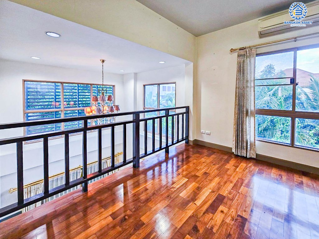 *****บ้านเดี่ยว 3 ชั้นมือสอง โครงการ นนทรีรีเจ้นท์ ราชพฤกษ์ เนื้อที่ 65 ตร.ว. ฟังก์ชัน 4 ห้องนอน 5 ห้องน้ำ 2 ที่จอดรถ บ้านหลังใหญ่ สวยเหมือนใหม่ ต่อเติมพร้อมเข้าอยู่ บนทำเลดี เชื่อมต่อถนนราชพฤกษ์ ถนนนครอินทร์ ถนนรัตนาธิเบศร์ ใกล้รถไฟฟ้าสายสีม่วง "สถานีบางรักน้อยท่าอิฐ" และจุดขึ้นทางด่วน "ศรีรัช"