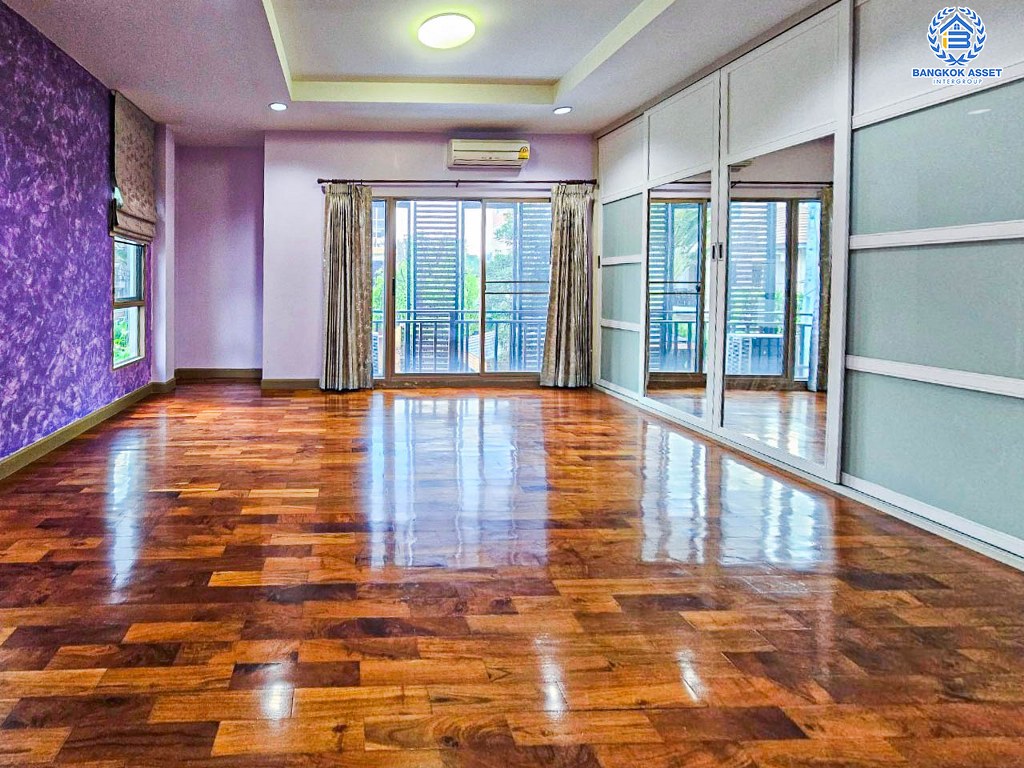 *****บ้านเดี่ยว 3 ชั้นมือสอง โครงการ นนทรีรีเจ้นท์ ราชพฤกษ์ เนื้อที่ 65 ตร.ว. ฟังก์ชัน 4 ห้องนอน 5 ห้องน้ำ 2 ที่จอดรถ บ้านหลังใหญ่ สวยเหมือนใหม่ ต่อเติมพร้อมเข้าอยู่ บนทำเลดี เชื่อมต่อถนนราชพฤกษ์ ถนนนครอินทร์ ถนนรัตนาธิเบศร์ ใกล้รถไฟฟ้าสายสีม่วง "สถานีบางรักน้อยท่าอิฐ" และจุดขึ้นทางด่วน "ศรีรัช"