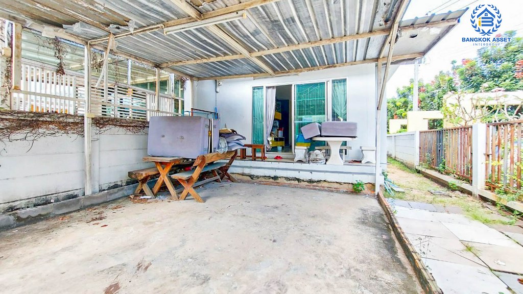 *****ทาวน์โฮม 3 ชั้นมือสอง โครงการ แกรนด์วิลล์ เออร์บานิสท์ ลาดพร้าว หลังมุม เนื้อที่ 34 ตร.ว. ฟังก์ชัน 3 ห้องนอน 3 ห้องน้ำ 2 ที่จอดรถ บนทำเลดี เชื่อมต่อถนนเกษตร-นวมินทร์ ถนนลาดพร้าว ถนนรัชดาภิเษก ใกล้รถไฟฟ้าสายสีเหลือง "สถานีลาดพร้าว101" และจุดขึ้นทางด่วน "รามอินทรา"