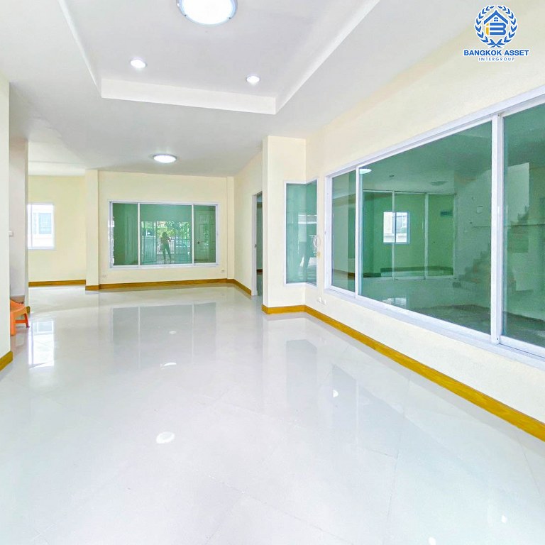 *****บ้านเดี่ยวมือสอง โครงการ สินธานีแกรนด์วิลล์ รังสิต-นครนายก หลังมุม เนื้อที่ 54 ตร.ว. ฟังก์ชัน 4 ห้องนอน 2 ห้องน้ำ 2 ที่จอดรถ บ้านสภาพดีเยี่ยม พื้นที่ใช้สอยกว้าง โครงการตั้งบนทำเลเดินทางสะดวก เชื่อมต่อถนนรังสิต-นครนายก ถนนพหลโยธิน-ลำลูกกา ถนนวงแหวนรอบนอก