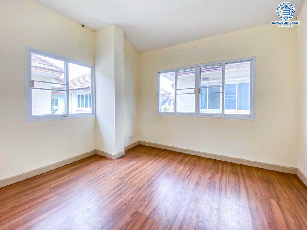 *****บ้านเดี่ยวมือสอง โครงการ สินธานีแกรนด์วิลล์ รังสิต-นครนายก หลังมุม เนื้อที่ 54 ตร.ว. ฟังก์ชัน 4 ห้องนอน 2 ห้องน้ำ 2 ที่จอดรถ บ้านสภาพดีเยี่ยม พื้นที่ใช้สอยกว้าง โครงการตั้งบนทำเลเดินทางสะดวก เชื่อมต่อถนนรังสิต-นครนายก ถนนพหลโยธิน-ลำลูกกา ถนนวงแหวนรอบนอก