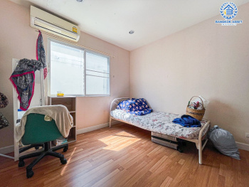 *****ทาวน์โฮม 3 ชั้นมือสอง โครงการ เดอะเมทโทร รัตนาธิเบศร์ เนื้อที่กว้าง 18.80 ตร.ว. ฟังก์ชัน 3 ห้องนอน 3 ห้องน้ำ 2 ที่จอดรถ บ้านสภาพดี พื้นที่ใช้สอยกว้างขวาง บนทำเลเดินทางสะดวก เชื่อมต่อถนนรัตนาธิเบศร์ ถนนราชพฤกษ์  ใกล้รถไฟฟ้าสายสีม่วง "สถานีไทรม้า" และห้างสรรพสินค้าเซ็นทรัลเวสต์เกต