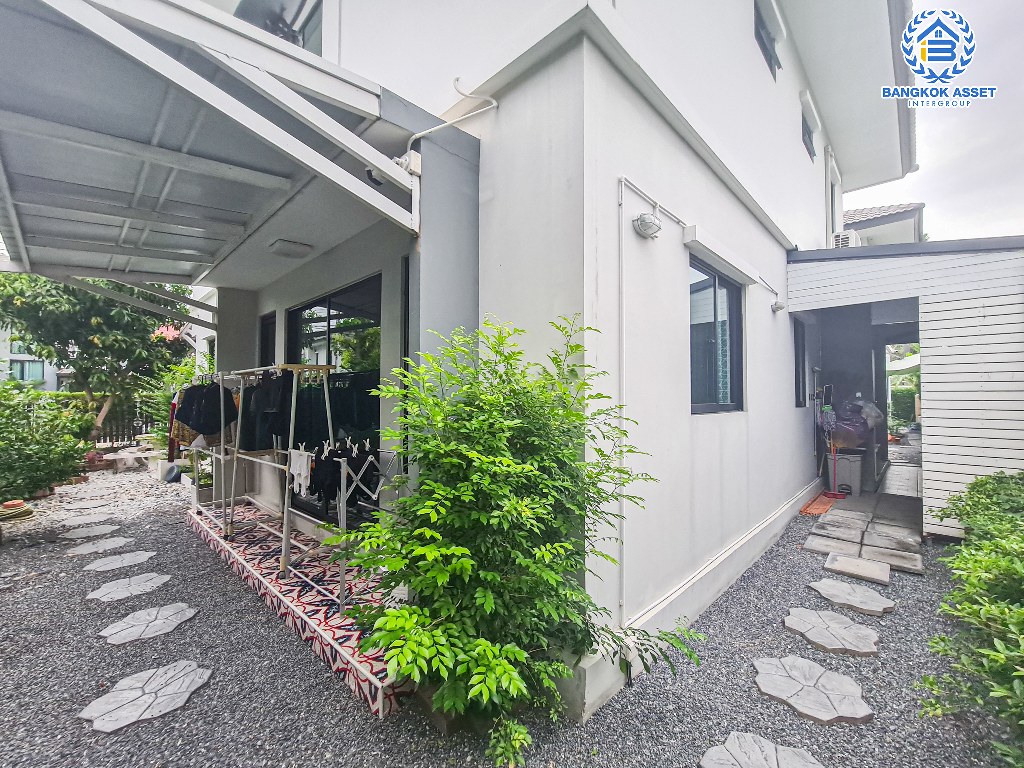 *****บ้านเดี่ยวมือสอง โครงการ ดีไลท์ รัตนาธิเบศร์-ท่าอิฐ หลังมุม เนื้อที่กว้าง 56.90  ตร.ว. ฟังก์ชัน 3 ห้องนอน 3 ห้องน้ำ 2 ที่จอดรถ บ้านเหมือนใหม่ เจ้าของเดิมดูแลอย่างดี โครงการบนทำเลเดินทางสะดวก เชื่อมต่อถนนรัตนาธิเบศร์  ใกล้รถไฟฟ้าสายสีม่วง "สถานีบางรักน้อยท่าอิฐ" และจุดขึ้นทางด่วน "ศรีรัช"