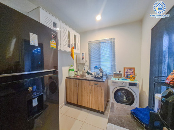 *****บ้านเดี่ยวมือสอง โครงการ ดีไลท์ รัตนาธิเบศร์-ท่าอิฐ หลังมุม เนื้อที่กว้าง 56.90  ตร.ว. ฟังก์ชัน 3 ห้องนอน 3 ห้องน้ำ 2 ที่จอดรถ บ้านเหมือนใหม่ เจ้าของเดิมดูแลอย่างดี โครงการบนทำเลเดินทางสะดวก เชื่อมต่อถนนรัตนาธิเบศร์  ใกล้รถไฟฟ้าสายสีม่วง "สถานีบางรักน้อยท่าอิฐ" และจุดขึ้นทางด่วน "ศรีรัช"