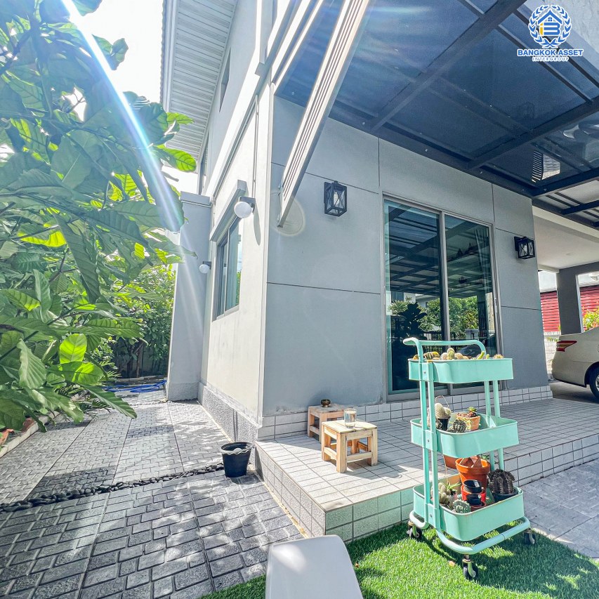 *****บ้านเดี่ยวมือสองนนทบุรี โครงการ เพอร์เฟคเพลส แจ้งวัฒนะ2 เนื้อที่กว้าง 50.8 ตร.ว. ฟังก์ชัน 3 ห้องนอน 2 ห้องน้ำ 2 ที่จอดรถ บ้านสภาพใหม่ แทบไม่เคยเข้าอยู่ บนทำเลแห่งการเดินทาง เชื่อมต่อถนนแจ้งวัฒนะ, ถนนชัยพฤกษ์, ถนนติวานนท์ และทางด่วน "ศรีสมาน" จองเลย!