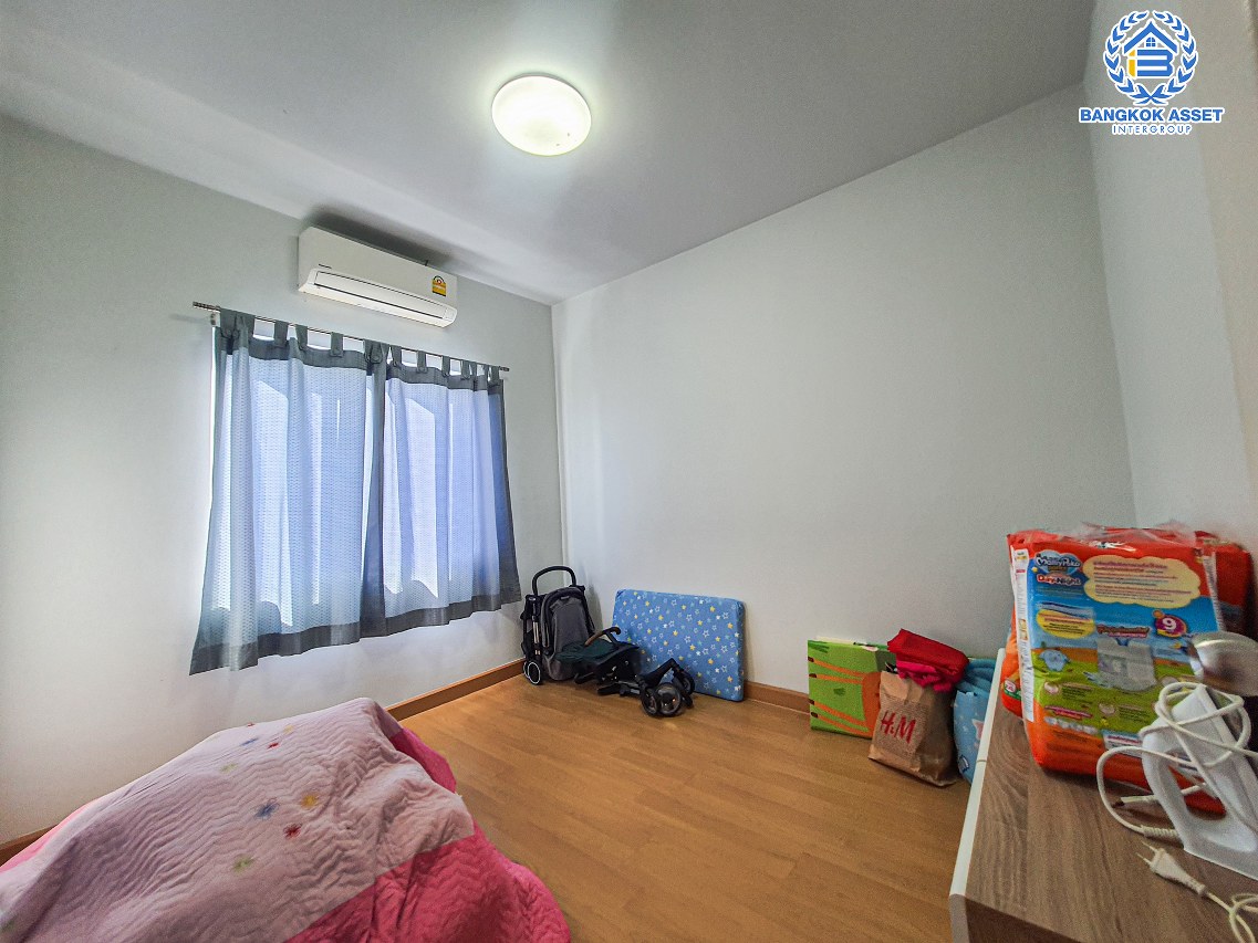 *****ทาวน์เฮ้าส์มือสองกรุงเทพมหานคร โครงการ อารียา เดอะคัลเลอร์ส เฟส4 วงแหวน-รามอินทรา เนื้อที่กว้าง 20.4 ตร.ว. ฟังก์ชัน 3 ห้องนอน 2 ห้องน้ำ 1 ที่จอดรถ บ้านต่อเติมครัว โครงการเงียบสงบ บนทำเลเดินทางสะดวก เชื่อมต่อถนนหทัยราษฎร์, ถนนพระยาสุเรนทร์ ใกล้รถไฟฟ้าสายสีชมพู "สถานีเศรษฐบุตรบำเพ็ญ"