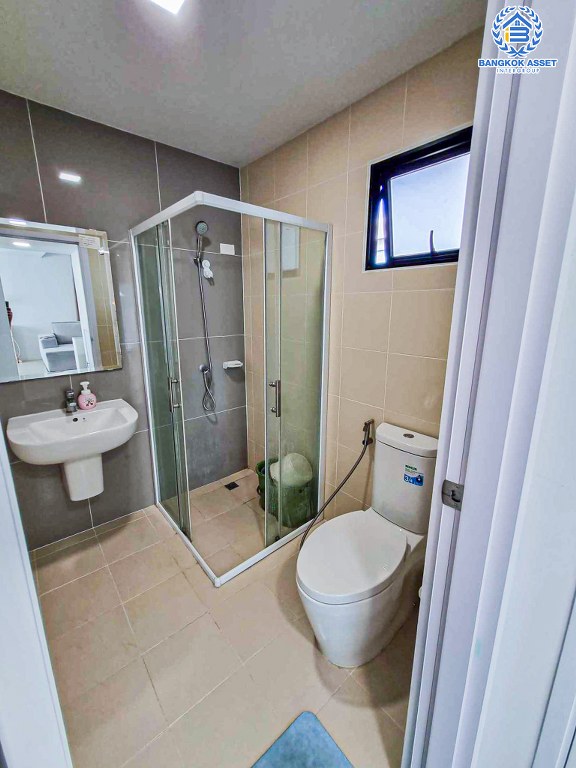 *****บ้านแฝดมือสอง โครงการ เดอะคอนเนค44 กาญจนาภิเษก-กันตนา เนื้อที่ 40.30 ตร.ว. ฟังก์ชัน 3 ห้องนอน 2 ห้องน้ำ 2 ที่จอดรถ บ้านสภาพดีเยี่ยม พร้อมเข้าอยู่ บนทำเลดี เชื่อมต่อถนนบางใหญ่-บางคูลัด ถนนกาญจนาภิเษก ถนนพิชัยเขต ใกล้เซ็นทรัลเวสต์เกต และจุดขึ้นทางด่วน "ศรีรัช"...