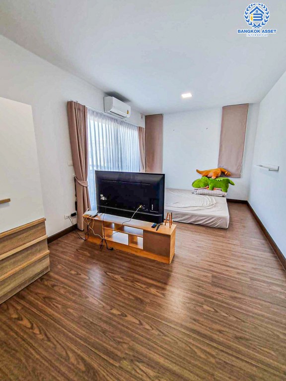 *****บ้านแฝดมือสอง โครงการ เดอะคอนเนค44 กาญจนาภิเษก-กันตนา เนื้อที่ 40.30 ตร.ว. ฟังก์ชัน 3 ห้องนอน 2 ห้องน้ำ 2 ที่จอดรถ บ้านสภาพดีเยี่ยม พร้อมเข้าอยู่ บนทำเลดี เชื่อมต่อถนนบางใหญ่-บางคูลัด ถนนกาญจนาภิเษก ถนนพิชัยเขต ใกล้เซ็นทรัลเวสต์เกต และจุดขึ้นทางด่วน "ศรีรัช"...