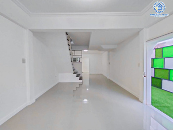 *****ทาวน์เฮ้าส์มือสองกรุงเทพมหานคร โครงการ พระปิ่น2 พุทธมณฑล สาย2 เนื้อที่กว้าง 25.2 ตร.ว. ฟังก์ชัน 2 ห้องนอน 2 ห้องน้ำ 2 ที่จอดรถ บ้านตกแต่งใหม่พร้อมอยู่ ปั๊มน้ำพร้อมแทงค์น้ำ บนทำเลแห่งการเดินทาง ใกล้จุดขึ้นทางด่วน "ศรีรัช"