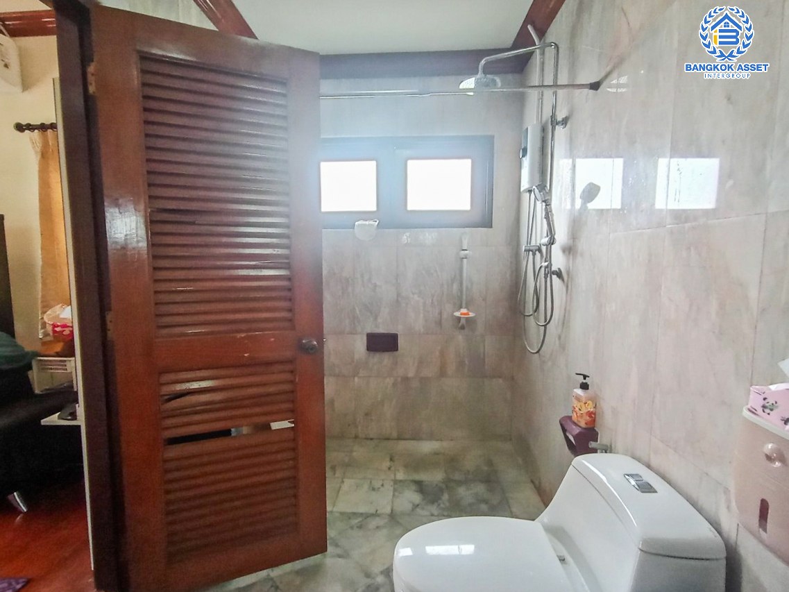 *****บ้านเดี่ยวมือสองกรุงเทพมหานคร โครงการ เอเวอร์กรีน ซิตี้ กาญจนาภิเษก หลังมุม เนื้อที่กว้างมากถึง 88 ตร.ว. ฟังก์ชัน 3 ห้องนอน 3 ห้องน้ำ 2 ที่จอดรถ บ้านสภาพดี บนทำเลใกล้รถไฟฟ้าน้ำเงิน "สถานีหลักสอง" และจุดขึ้นทางด่วน "ศรีรัช" ในราคาสุดพิเศษ จองเลย