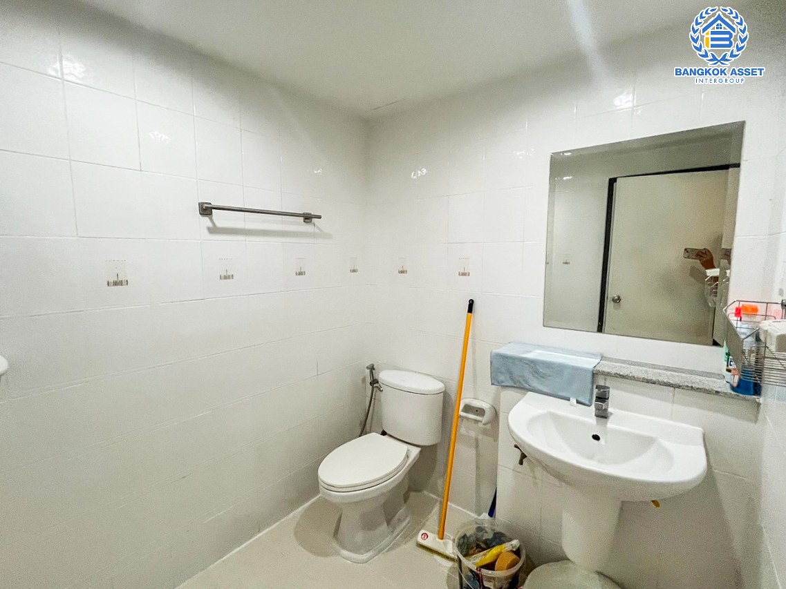 *****คอนโดมิเนียมมือสองกรุงเทพมหานคร โครงการ นนทารมย์ คอนโดปาร์ค ชัยพฤกษ์ ห้องมุม! เนื้อที่กว้าง 42.46 ตร.ม. ฟังก์ชัน 1 ห้องนอน 1 ห้องน้ำ 1 ที่จอดรถ คอนโดพร้อมเข้าอยู่ บนทำเลเดินทางสะดวก เชื่อมต่อถนนราชพฤกษ์, ถนนบรมราชชนนี ใกล้รถไฟฟ้าสายสีน้ำเงิน "สถานีบางขุนนนท์"