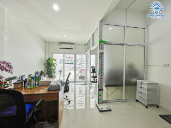 *****ทาวน์โฮม 3 ชั้นมือสองนนทบุรี หมู่บ้าน ภูมิธารา กาญจนาภิเษก-บางบัวทอง เนื้อที่ 18.41 ตร.ว. ฟังก์ชัน 3 ห้องนอน 2 ห้องน้ำ 2 ที่จอดรถ บ้านที่ตอบโจทย์เทรนด์ Work from Home บนทำเลแห่งการเดินทาง เชื่อมต่อ ถนนบ้านกล้วย-ไทรน้อย, ถนนกาญจนาภิเษก จองเลย!