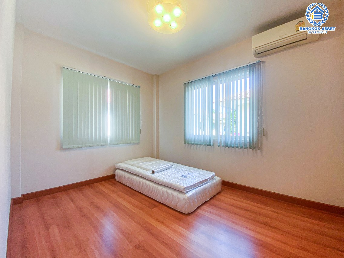 *****บ้านเดี่ยวมือสองนนทบุรี โครงการ คาซ่าวิลล์ ราชพฤกษ์-แจ้งวัฒนะ หลังมุม เนื้อที่กว้างขวางถึง 89.2 ตร.ว. ฟังก์ชัน 3 ห้องนอน 3 ห้องน้ำ 2 ที่จอดรถ บ้านสวยพร้อมอยู่ แถมฟรี! 5 เครื่องปรับอากาศ บนทำเลติดถนนราชพฤกษ์ ใกล้รถไฟฟ้าสายสีม่วง "สถานีบางรักน้อยท่าอิฐ" และทางด่วน "แจ้งวัฒนะ"