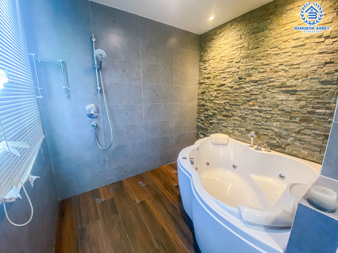 *****บ้านเดี่ยวมือสองนนทบุรี โครงการ คาซ่าวิลล์ ราชพฤกษ์-แจ้งวัฒนะ หลังมุม เนื้อที่กว้างขวางถึง 89.2 ตร.ว. ฟังก์ชัน 3 ห้องนอน 3 ห้องน้ำ 2 ที่จอดรถ บ้านสวยพร้อมอยู่ แถมฟรี! 5 เครื่องปรับอากาศ บนทำเลติดถนนราชพฤกษ์ ใกล้รถไฟฟ้าสายสีม่วง "สถานีบางรักน้อยท่าอิฐ" และทางด่วน "แจ้งวัฒนะ"