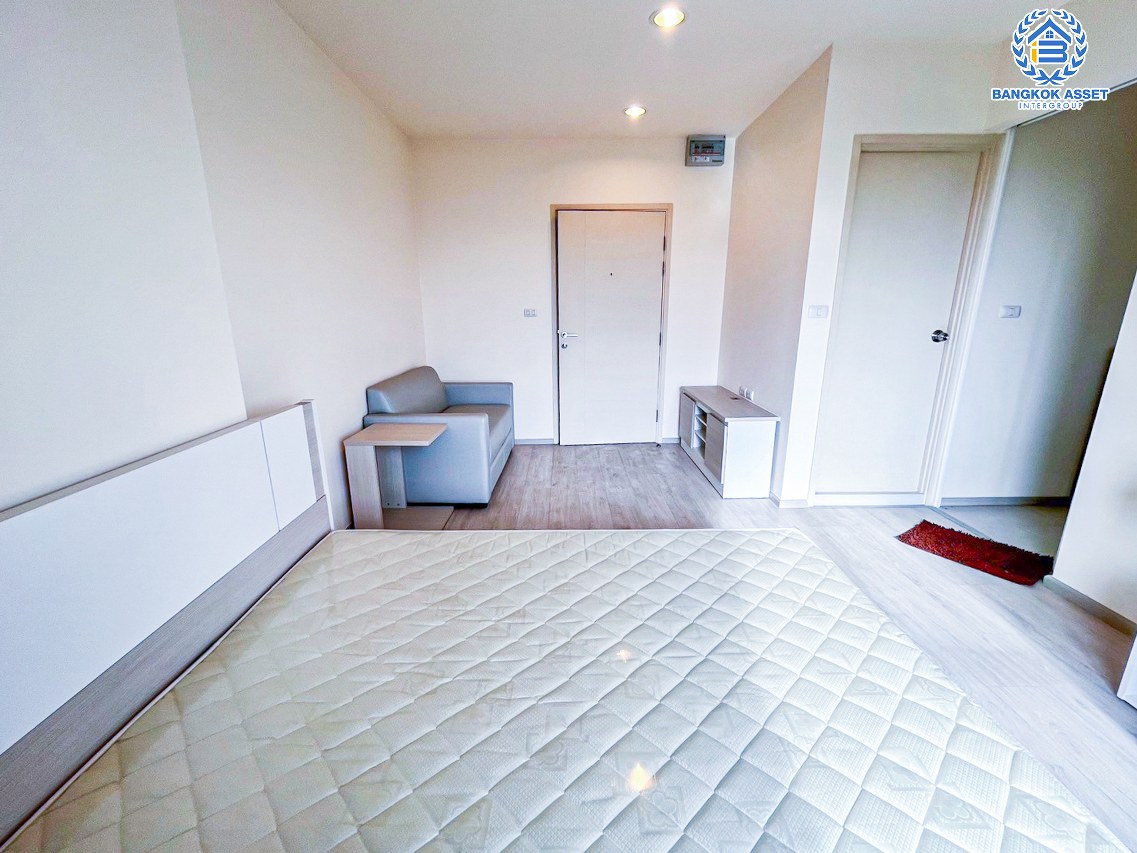 *****คอนโดมิเนียมมือสองกรุงเทพมหานคร โครงการ แอสปาย รัชดา-วงศ์สว่าง เนื้อที่ 22.74 ตร.ว. ฟังก์ชัน 1 ห้องนอน 1 ห้องน้ำ 1 ที่จอดรถ ห้องสภาพใหม่ ไม่เคยอยู่ บนทำเลเดินทางสะดวก ติดรถไฟฟ้าสายสีม่วง "สถานีวงศ์สว่าง" ใกล้จุดขึ้นทางด่วน "ศรีรัช" ในราคาสุดคุ้ม!