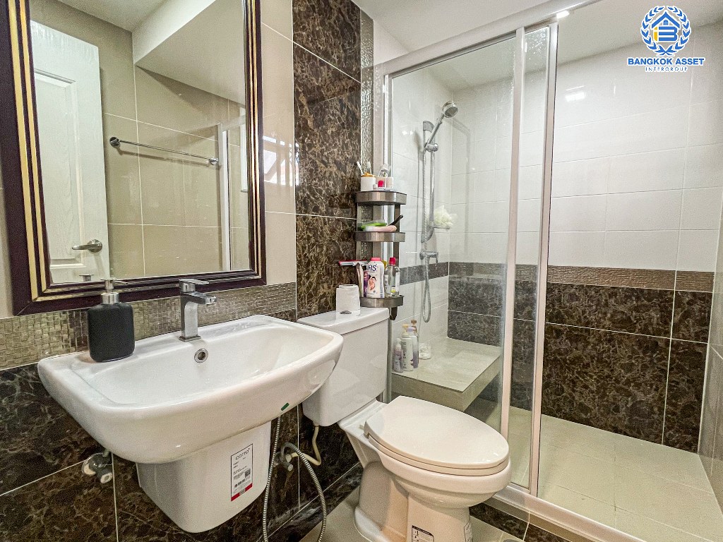 *****บ้านแฝดมือสอง โครงการ โกลเด้น นีโอ2 ลาดพร้าว-เกษตรนวมินทร์ เนื้อที่กว้าง 43.50 ตร.ว. ฟังก์ชัน 4 ห้องนอน 2 ห้องน้ำ 2 ที่จอดรถ บ้านสวยเหมือนใหม่ ตกแต่งหรูหราพร้อมอยู่ บนทำเลเดินทางสะดวก เชื่อมต่อถนนนวมินทร์ ถนนเสรีไทย ถนนกาญจนาภิเษก ใกล้จุดขึ้นทางด่วน "รามอินทรา-อาจณรงค์"