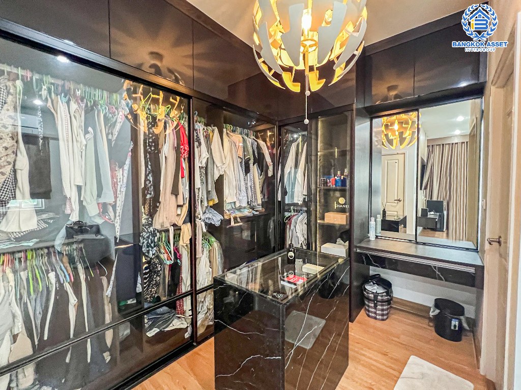 *****บ้านแฝดมือสอง โครงการ โกลเด้น นีโอ2 ลาดพร้าว-เกษตรนวมินทร์ เนื้อที่กว้าง 43.50 ตร.ว. ฟังก์ชัน 4 ห้องนอน 2 ห้องน้ำ 2 ที่จอดรถ บ้านสวยเหมือนใหม่ ตกแต่งหรูหราพร้อมอยู่ บนทำเลเดินทางสะดวก เชื่อมต่อถนนนวมินทร์ ถนนเสรีไทย ถนนกาญจนาภิเษก ใกล้จุดขึ้นทางด่วน "รามอินทรา-อาจณรงค์"