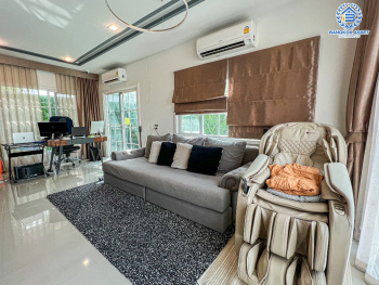 *****บ้านแฝดมือสอง โครงการ โกลเด้น นีโอ2 ลาดพร้าว-เกษตรนวมินทร์ เนื้อที่กว้าง 43.50 ตร.ว. ฟังก์ชัน 4 ห้องนอน 2 ห้องน้ำ 2 ที่จอดรถ บ้านสวยเหมือนใหม่ ตกแต่งหรูหราพร้อมอยู่ บนทำเลเดินทางสะดวก เชื่อมต่อถนนนวมินทร์ ถนนเสรีไทย ถนนกาญจนาภิเษก ใกล้จุดขึ้นทางด่วน "รามอินทรา-อาจณรงค์"