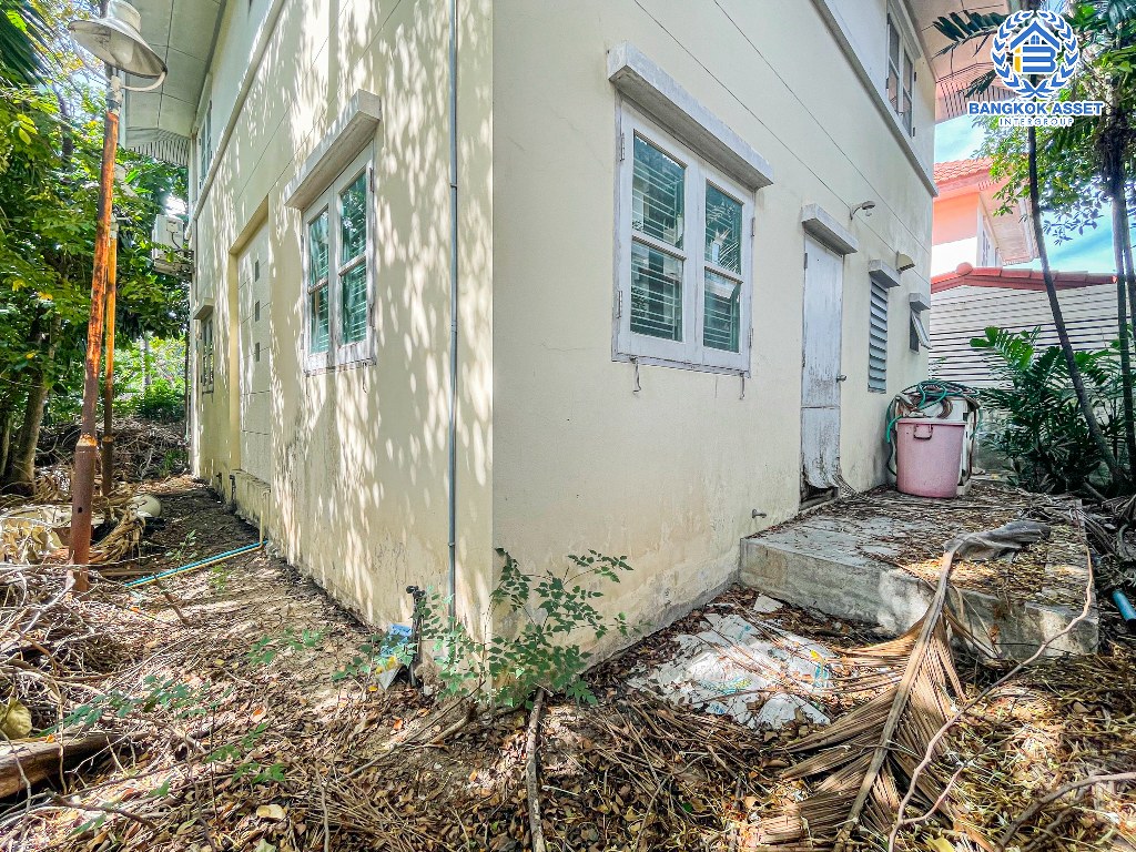 *****บ้านเดี่ยวมือสอง โครงการ เรสซิเด้นซ์พาร์ค3 รามอินทรา เนื้อที่ 50.40 ตร.ว. ฟังก์ชัน 3 ห้องนอน 2 ห้องน้ำ 1 ที่จอดรถ บ้านหลังใหญ่พร้อมอยู่ บนทำเลดีเดินทางสะดวก เชื่อมต่อถนนคู้บอน ถนนรามอินทรา ถนนวัชรพล ใกล้รถไฟฟ้าสายสีชมพู "สถานีรามอินทรา กม.6" และจุดขึ้นทางด่วน "รามอินทรา-วงแหวน"