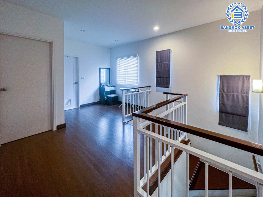 *****บ้านเดี่ยวมือสอง โครงการ เดอะแพลนท์ ปิ่นเกล้า-กาญจนาภิเษก หลังมุม เนื้อที่ 63.10 ตร.ว ฟังก์ชัน 3 ห้องนอน 3 ห้องน้ำ 2 ที่จอดรถ ภายในสภาพดี ตกแต่งต่อเติมให้ครบ พร้อมเข้าอยู่ ทำเลดีใกล้รถไฟฟ้าสีม่วง "สถานีตลาดบางใหญ่" และทางด่วน "ศรีรัช"