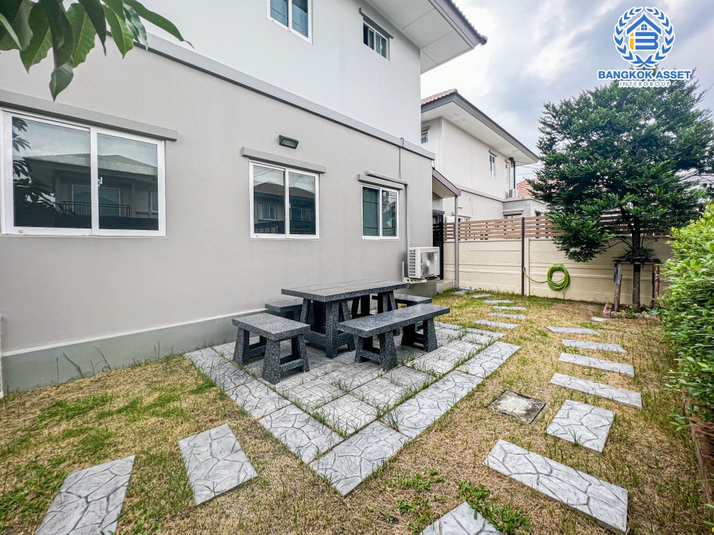 *****บ้านเดี่ยวมือสอง โครงการ เดอะแพลนท์ ปิ่นเกล้า-กาญจนาภิเษก หลังมุม เนื้อที่ 63.10 ตร.ว ฟังก์ชัน 3 ห้องนอน 3 ห้องน้ำ 2 ที่จอดรถ ภายในสภาพดี ตกแต่งต่อเติมให้ครบ พร้อมเข้าอยู่ ทำเลดีใกล้รถไฟฟ้าสีม่วง "สถานีตลาดบางใหญ่" และทางด่วน "ศรีรัช"