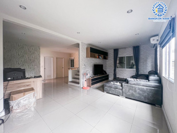 *****บ้านเดี่ยวมือสอง โครงการ เดอะแพลนท์ ปิ่นเกล้า-กาญจนาภิเษก หลังมุม เนื้อที่ 63.10 ตร.ว ฟังก์ชัน 3 ห้องนอน 3 ห้องน้ำ 2 ที่จอดรถ ภายในสภาพดี ตกแต่งต่อเติมให้ครบ พร้อมเข้าอยู่ ทำเลดีใกล้รถไฟฟ้าสีม่วง "สถานีตลาดบางใหญ่" และทางด่วน "ศรีรัช"