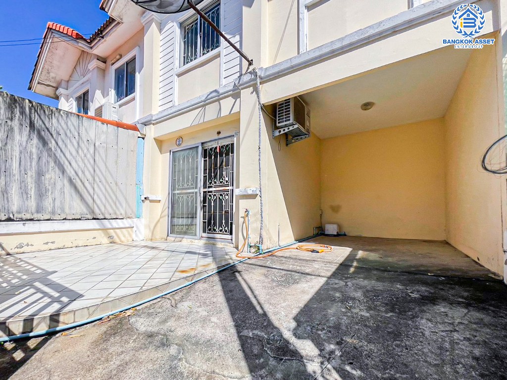 *****ทาวน์เฮ้าส์มือสอง โครงการ พฤกษา37 กาญจนาภิเษก เนื้อที่กว้าง 17 ตร.ว. ฟังก์ชัน 3 ห้องนอน 2 ห้องน้ำ 1 ที่จอดรถ ภายในสภาพดี พร้อมเข้าอยู่ บนทำเลเดินทางสะดวก เชื่อมต่อถนนกาญจนาภิเษก ซอยวัดพระนอน ถนนคลองถนน ใกล้ห้างสรรพสินค้าเซ็นทรัลเวสต์เกต