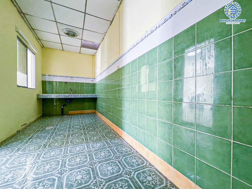 *****ทาวน์เฮ้าส์มือสอง โครงการ พฤกษา37 กาญจนาภิเษก เนื้อที่กว้าง 17 ตร.ว. ฟังก์ชัน 3 ห้องนอน 2 ห้องน้ำ 1 ที่จอดรถ ภายในสภาพดี พร้อมเข้าอยู่ บนทำเลเดินทางสะดวก เชื่อมต่อถนนกาญจนาภิเษก ซอยวัดพระนอน ถนนคลองถนน ใกล้ห้างสรรพสินค้าเซ็นทรัลเวสต์เกต