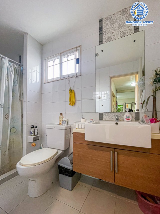 *****บ้านเดี่ยวมือสองกรุงเทพมหานคร โครงการ ภัสสร19 วัชรพล-วงแหวน หลังมุม! เนื้อที่กว้างมากถึง 59.2 ตร.ว. ฟังก์ชัน 3 ห้องนอน 2 ห้องน้ำ 1 ที่จอดรถ บ้านสภาพดี บนทำเลแห่งการเดินทาง เชื่อมต่อถนนจตุโชติ, ถนนสายไหม, ถนนพหลโยธิน, ถนนลำลูกกา และทางด่วน "จตุโชติ" ในราคาสุดคุ้ม!