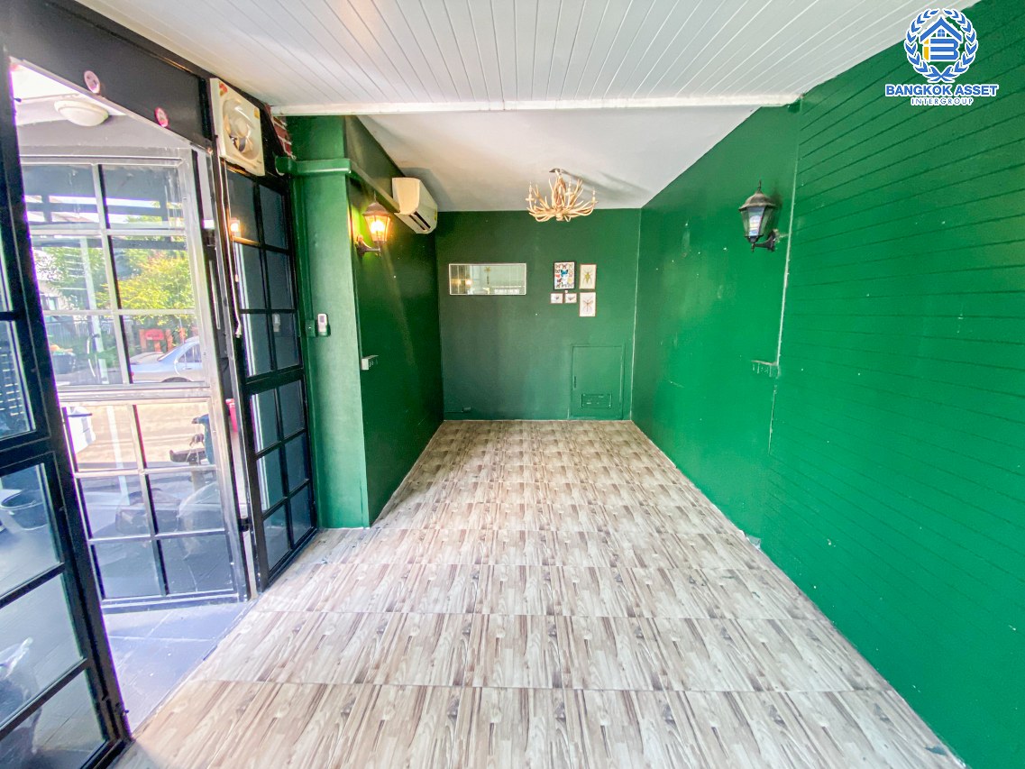 *****ทาวน์เฮ้าส์มือสองนนทบุรี โครงการ พฤกษาวิลล์43 พระราม5-นครอินทร์ หลังมุม! เนื้อที่กว้าง 24.1 ตร.ว. ฟังก์ชัน 3 ห้องนอน 2 ห้องน้ำ 1 ที่จอดรถ แถมฟรี! เครื่องปรับอากาศ, เครื่องทำน้ำอุ่น บนทำเลเดินทางสะดวก เชื่อมต่อ ถนนนครอินทร์, ถนนกาญจนาภิเษก ใกล้วงเวียนพระราม5-ราชพฤกษ์ และทางด่วน "ศรีรัช" จองเลย