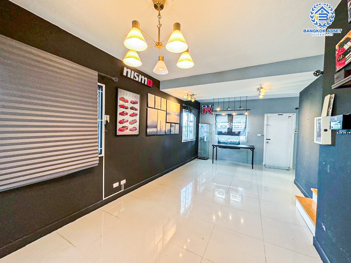 *****ทาวน์เฮ้าส์มือสองนนทบุรี โครงการ พฤกษาวิลล์43 พระราม5-นครอินทร์ หลังมุม! เนื้อที่กว้าง 24.1 ตร.ว. ฟังก์ชัน 3 ห้องนอน 2 ห้องน้ำ 1 ที่จอดรถ แถมฟรี! เครื่องปรับอากาศ, เครื่องทำน้ำอุ่น บนทำเลเดินทางสะดวก เชื่อมต่อ ถนนนครอินทร์, ถนนกาญจนาภิเษก ใกล้วงเวียนพระราม5-ราชพฤกษ์ และทางด่วน "ศรีรัช" จองเลย