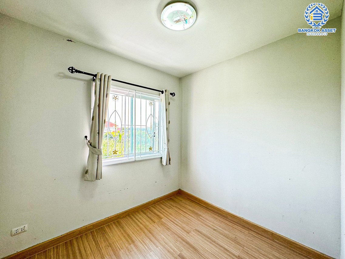 *****ทาวน์เฮ้าส์มือสองนนทบุรี โครงการ พฤกษาวิลล์43 พระราม5-นครอินทร์ หลังมุม! เนื้อที่กว้าง 24.1 ตร.ว. ฟังก์ชัน 3 ห้องนอน 2 ห้องน้ำ 1 ที่จอดรถ แถมฟรี! เครื่องปรับอากาศ, เครื่องทำน้ำอุ่น บนทำเลเดินทางสะดวก เชื่อมต่อ ถนนนครอินทร์, ถนนกาญจนาภิเษก ใกล้วงเวียนพระราม5-ราชพฤกษ์ และทางด่วน "ศรีรัช" จองเลย