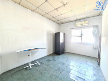 *****ทาวน์เฮ้าส์มือสองกรุงเทพมหานคร หมู่บ้าน ร่มโพธิ์ สุขุมวิท เนื้อที่ 16 ตร.ว. ฟังก์ชัน 2 ห้องนอน 1 ห้องน้ำ 1 ที่จอดรถ แถมฟรี! 2 เครื่องปรับอากาศ 1 เครื่องทำน้ำอุ่น บนทำเลเดินทางสะดวก เชื่อมต่อถนนสุขุมวิท, ถนนอุดมสุข ใกล้รถไฟฟ้าสายสีเขียว "สถานีบางนา" เพียง 6 นาทีเท่านั้น จองเลย!