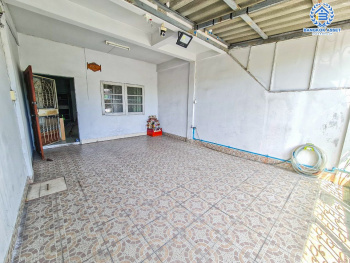 *****ทาวน์เฮ้าส์มือสองกรุงเทพมหานคร หมู่บ้าน ร่มโพธิ์ สุขุมวิท เนื้อที่ 16 ตร.ว. ฟังก์ชัน 2 ห้องนอน 1 ห้องน้ำ 1 ที่จอดรถ แถมฟรี! 2 เครื่องปรับอากาศ 1 เครื่องทำน้ำอุ่น บนทำเลเดินทางสะดวก เชื่อมต่อถนนสุขุมวิท, ถนนอุดมสุข ใกล้รถไฟฟ้าสายสีเขียว "สถานีบางนา" เพียง 6 นาทีเท่านั้น จองเลย!