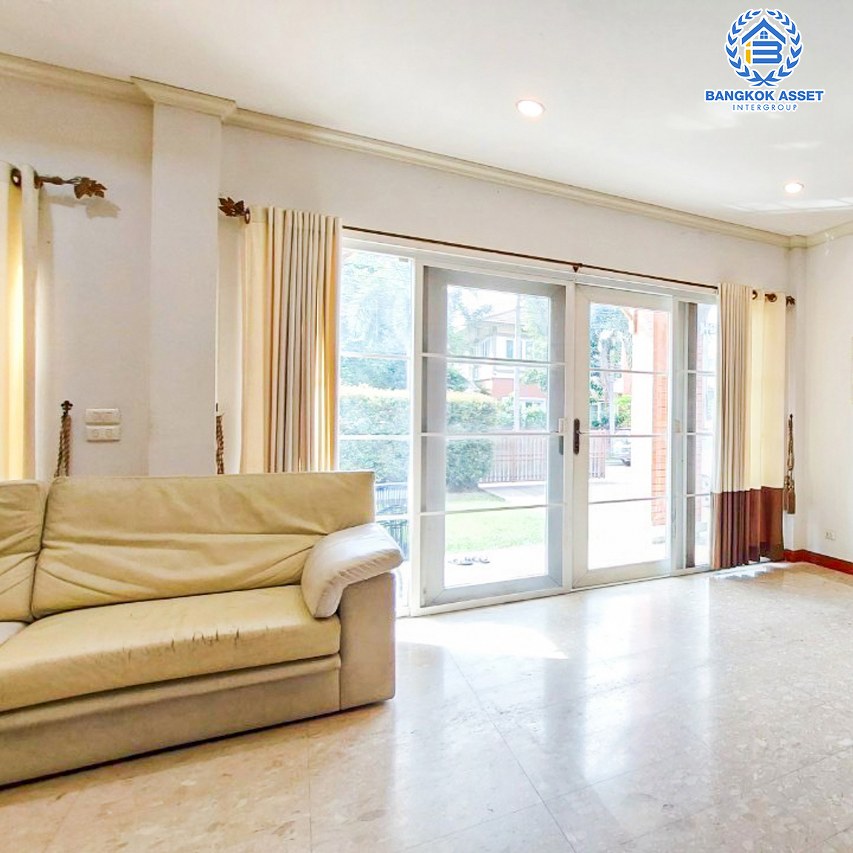 *****บ้านเดี่ยวมือสองนนทบุรี โครงการ ลัดดารมย์ ราชพฤกษ์-รัตนาธิเบศร์2 เนื้อที่กว้างขวางถึง 131.2 ตร.ว. ฟังก์ชัน 5 ห้องนอน 5 ห้องน้ำ 4 ที่จอดรถ บ้านพร้อมเรือนรับรอง บนทำเลแห่งการเดินทาง เชื่อมต่อถนนราชพฤกษ์, ถนนรัตนาธิเบศร์, ถนนชัยพฤกษ์ ใกล้รถไฟฟ้าสายสีม่วง "สถานีบางรักน้อยท่าอิฐ"