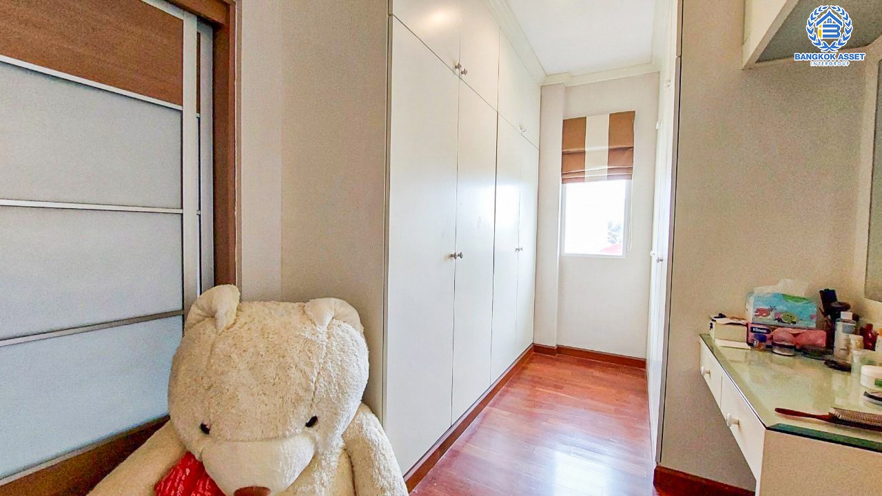 *****บ้านเดี่ยวมือสองนนทบุรี โครงการ ลัดดารมย์ ราชพฤกษ์-รัตนาธิเบศร์2 เนื้อที่กว้างขวางถึง 131.2 ตร.ว. ฟังก์ชัน 5 ห้องนอน 5 ห้องน้ำ 4 ที่จอดรถ บ้านพร้อมเรือนรับรอง บนทำเลแห่งการเดินทาง เชื่อมต่อถนนราชพฤกษ์, ถนนรัตนาธิเบศร์, ถนนชัยพฤกษ์ ใกล้รถไฟฟ้าสายสีม่วง "สถานีบางรักน้อยท่าอิฐ"