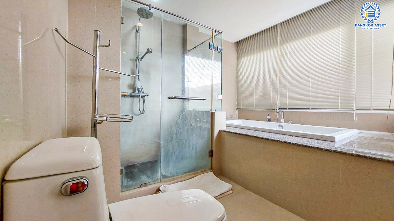 *****บ้านเดี่ยวมือสองนนทบุรี โครงการ ลัดดารมย์ ราชพฤกษ์-รัตนาธิเบศร์2 เนื้อที่กว้างขวางถึง 131.2 ตร.ว. ฟังก์ชัน 5 ห้องนอน 5 ห้องน้ำ 4 ที่จอดรถ บ้านพร้อมเรือนรับรอง บนทำเลแห่งการเดินทาง เชื่อมต่อถนนราชพฤกษ์, ถนนรัตนาธิเบศร์, ถนนชัยพฤกษ์ ใกล้รถไฟฟ้าสายสีม่วง "สถานีบางรักน้อยท่าอิฐ"