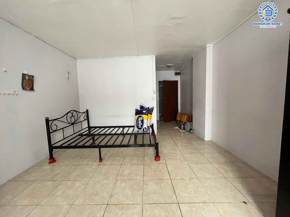 *****คอนโดมิเนียมมือสองกรุงเทพมหานคร โครงการ อินทามระ เพลส วิภาวดี-รังสิต เนื้อที่กว้าง 31.54 ตร.ม. ฟังก์ชัน 1 ห้องนอน 1 ห้องน้ำ 1 ที่จอดรถ ห้องอยู่ชั้น 3 พร้อมเข้าอยู่ บนทำเลเดินทางสะดวก เชื่อมต่อถนนพหลโยธิน, ถนนวิภาวดีรังสิต เพียง 10 นาทีก็ถึงรถไฟฟ้าสายสีเขียว "สถานีสะพานควาย"