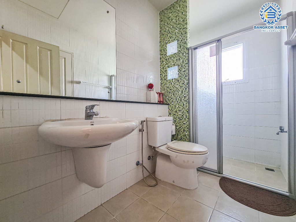 *****บ้านเดี่ยวมือสอง โครงการ มณีรินทร์ เลค แอนด์ พาร์ค ราชพฤกษ์-ติวานนท์ หลังมุม เนื้อที่กว้าง 123.60 ตร.ว. ฟังก์ชัน 4 ห้องนอน 4 ห้องน้ำ 2 ที่จอดรถ บ้านหลังใหญ่ พื้นที่รอบบ้านกว้างขวาง โครงการบนทำเลดี เชื่อมต่อถนนสะพานนนทบุรี-บางบัวทอง ถนนกาญจนาภิเษก ถนนราชพฤกษ์ ถนน345