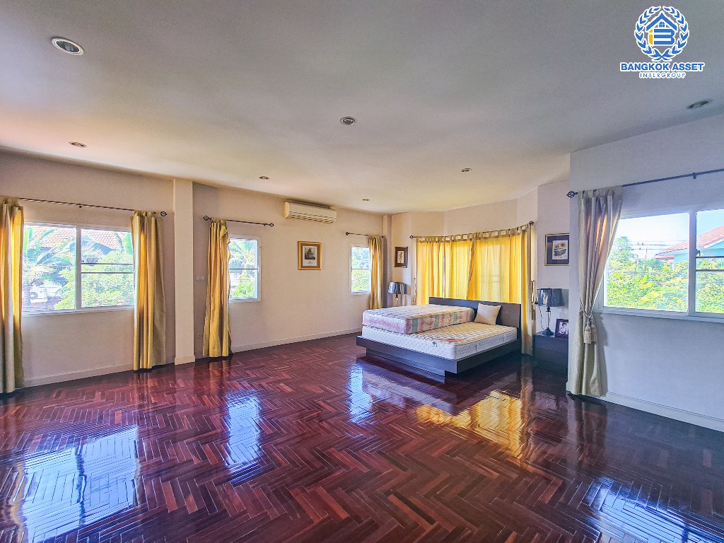 *****บ้านเดี่ยวมือสอง โครงการ มณีรินทร์ เลค แอนด์ พาร์ค ราชพฤกษ์-ติวานนท์ หลังมุม เนื้อที่กว้าง 123.60 ตร.ว. ฟังก์ชัน 4 ห้องนอน 4 ห้องน้ำ 2 ที่จอดรถ บ้านหลังใหญ่ พื้นที่รอบบ้านกว้างขวาง โครงการบนทำเลดี เชื่อมต่อถนนสะพานนนทบุรี-บางบัวทอง ถนนกาญจนาภิเษก ถนนราชพฤกษ์ ถนน345