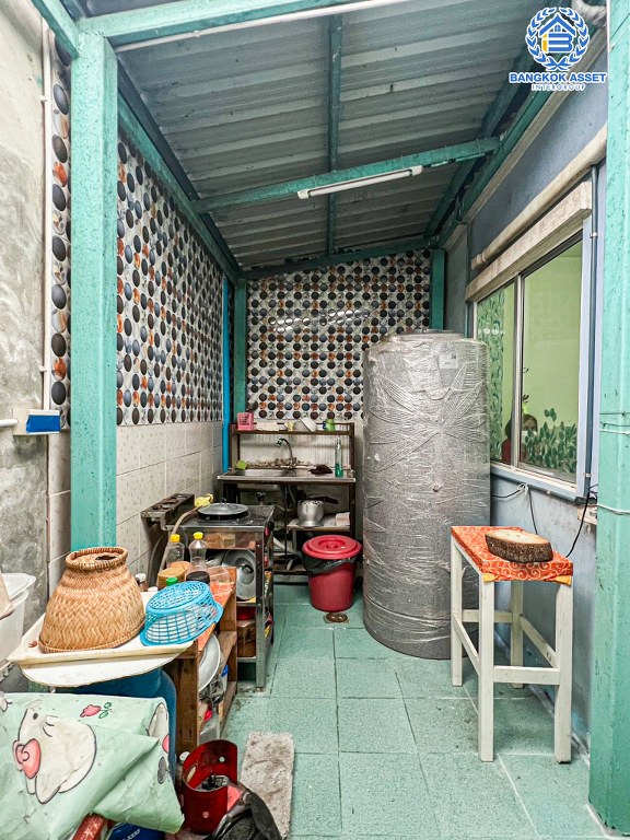 *****ทาวน์เฮ้าส์มือสอง โครงการ พฤกษาวิลล์63/1 นครอินทร์ เนื้อที่กว้าง 17.50 ตร.ว. ฟังก์ชัน 3 ห้องนอน 2 ห้องน้ำ 1 ที่จอดรถ บ้านสภาพดีเยี่ยม บนทำเลเดินทางสะดวกสบาย เชื่อมต่อถนนนครอินทร์ ถนนพิบูลสงคราม ถนนบางกรวย-ไทรน้อย ใกล้รถไฟฟ้าสายสีม่วง "สถานีแยกติวานนท์"