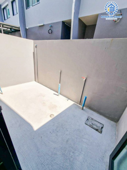 *****ทาวน์โฮม 3 ชั้นมือสอง โครงการ ธนานนท์แลนด์ ราชพฤกษ์ เนื้อที่ 16 ตร.ว. ฟังก์ชัน 2 ห้องนอน 3 ห้องน้ำ 1 ที่จอดรถ ภายในเหมือนใหม่ บนทำเลดีเหมาะกับการเปิดกิจการ เชื่อมต่อถนนราชพฤกษ์ ถนนติวานนท์ ถนนรัตนาธิเบศร์ ใกล้รถไฟฟ้าสายสีม่วง "สถานีบางรักน้อยท่าอิฐ" และจุดขึ้นทางด่วน "ศรีรัช"