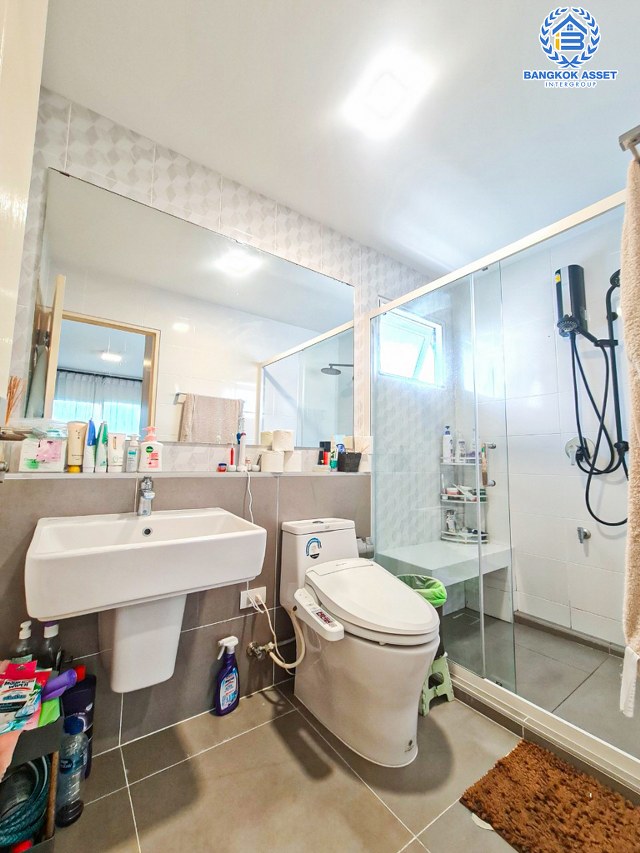 *****บ้านเดี่ยวมือสองสมุทรปราการ โครงการ ชัยพฤกษ์ ศรีนครินทร์ หลังมุม! เนื้อที่กว้างมากเกือบ 58 ตร.ว. ฟังก์ชัน 3 ห้องนอน 3 ห้องน้ำ 2 ที่จอดรถ แถมฟรี! 3 เครื่องปรับอากาศ 1 เครื่องทำน้ำอุ่น 1 เครื่องดูดควัน บนทำเลแห่งการเดินทาง ใกล้รถไฟฟ้าสายสีเหลือง "สถานีศรีเทพา" และจุดขึ้นทางด่วน "กาญจนาภิเษก"