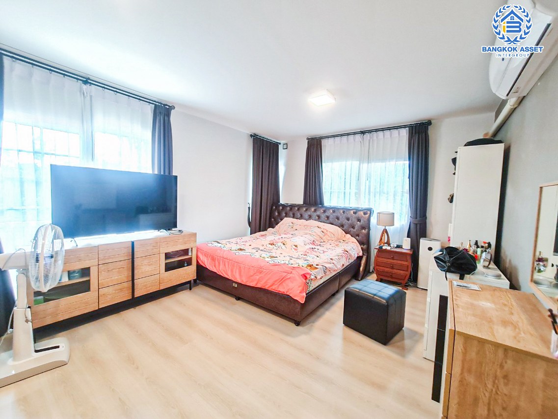 *****บ้านเดี่ยวมือสองสมุทรปราการ โครงการ ชัยพฤกษ์ ศรีนครินทร์ หลังมุม! เนื้อที่กว้างมากเกือบ 58 ตร.ว. ฟังก์ชัน 3 ห้องนอน 3 ห้องน้ำ 2 ที่จอดรถ แถมฟรี! 3 เครื่องปรับอากาศ 1 เครื่องทำน้ำอุ่น 1 เครื่องดูดควัน บนทำเลแห่งการเดินทาง ใกล้รถไฟฟ้าสายสีเหลือง "สถานีศรีเทพา" และจุดขึ้นทางด่วน "กาญจนาภิเษก"